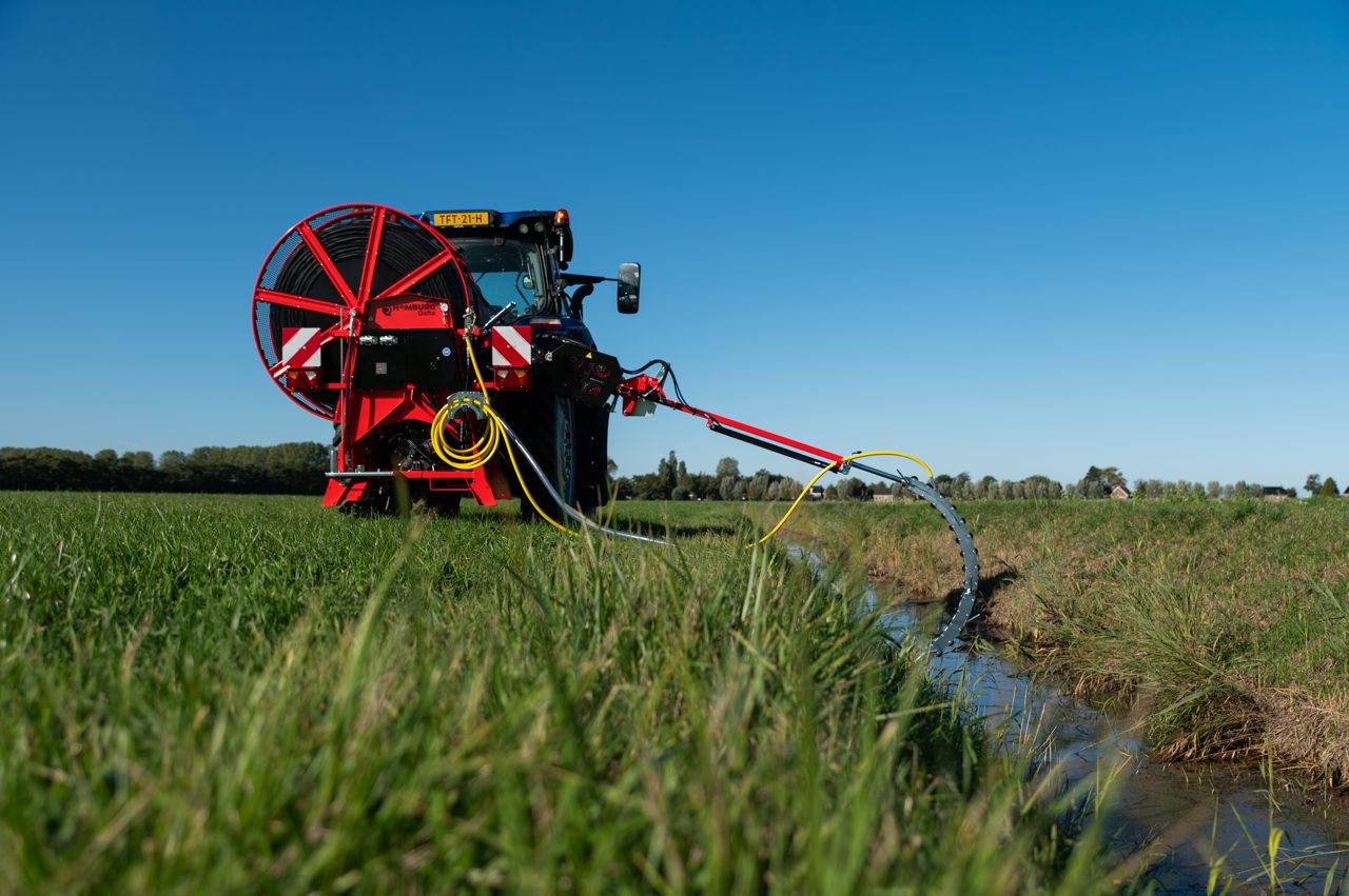 Homburg drain cleaner working in an agricultural field